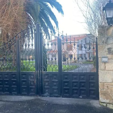 La Pedrada En Gijon, Asturias *